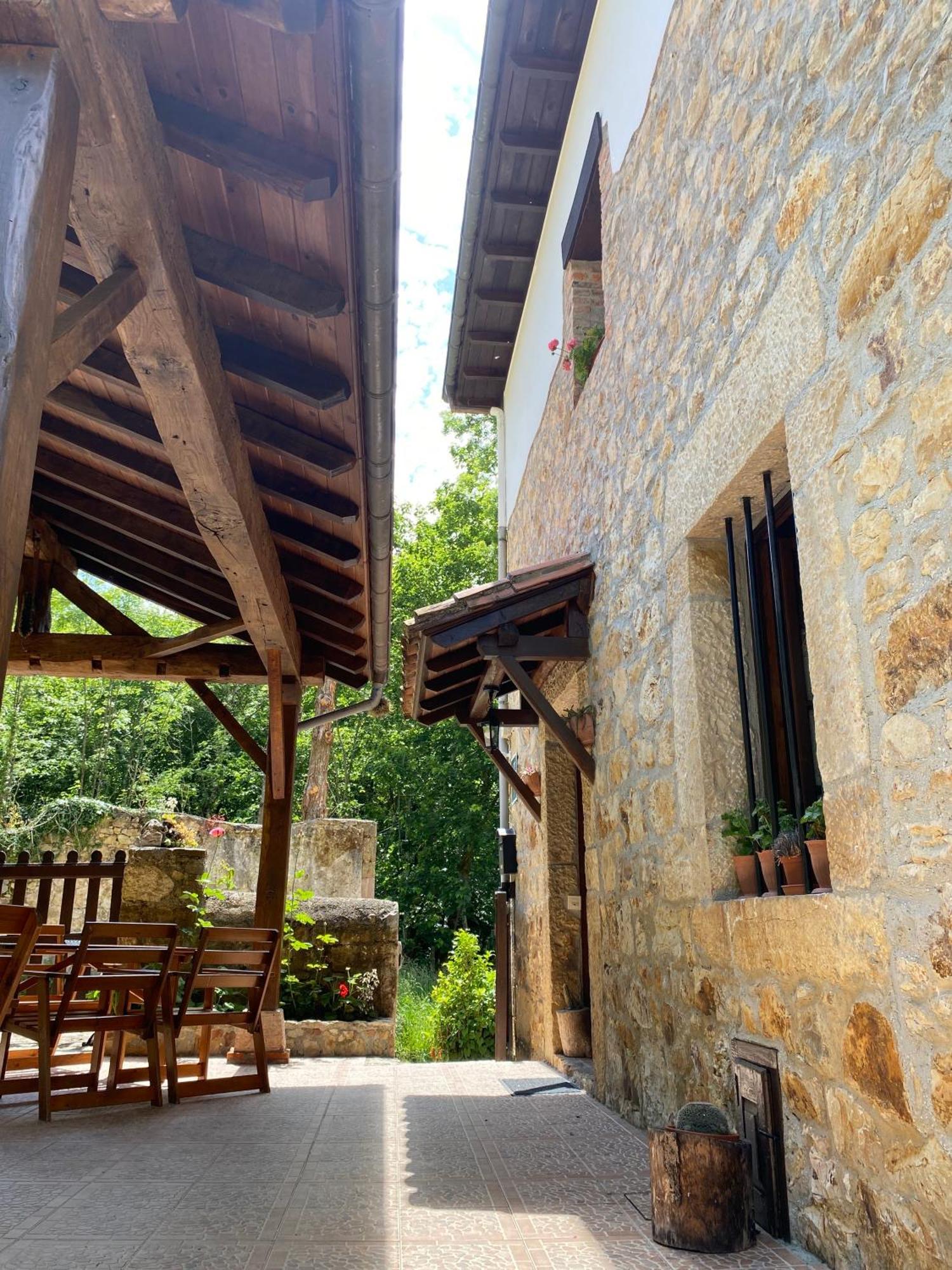 Apartamentos Rurales La Caviana Onís Exteriér fotografie